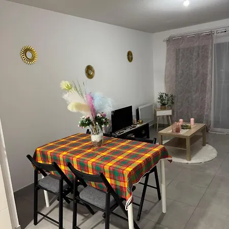 Beau T2 Arlesien Apartment *